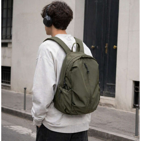 Mochila con bolsillo exterior para viaje Verde