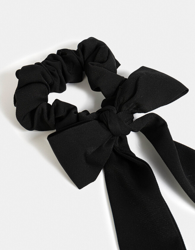 Skunzies Con moño Scrunchie - Negro