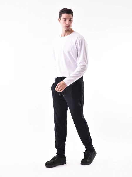 JOGGER BENTLEY NEGRO