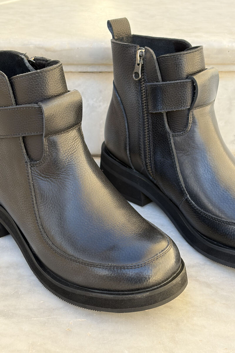 Bota martina Negro