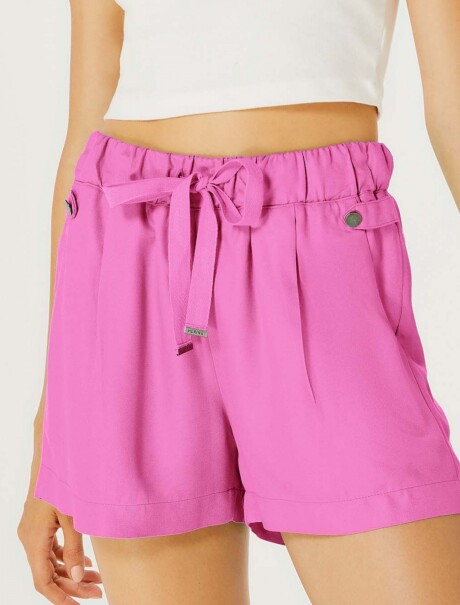 SHORT CON LAZO ROSA