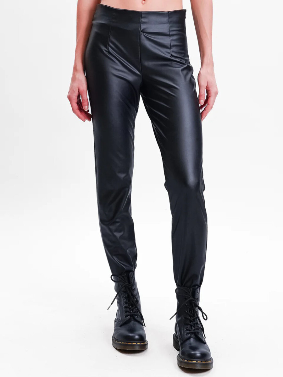 PANTALÓN 