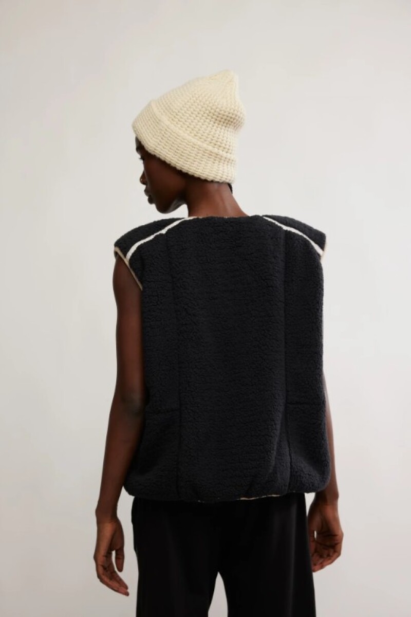 CHALECO MOUNTAIN Negro