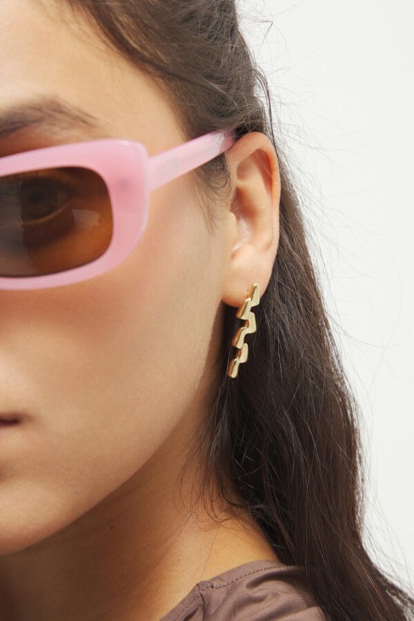 PENDIENTES DE ALEACIÓN DE METALES BAÑADO EN ORO 18K Pendiente