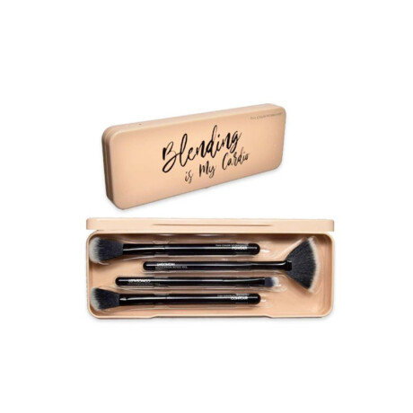 Set x4 brochas de maquillaje Blending is my cardio Set x4 brochas de maquillaje Blending is my cardio