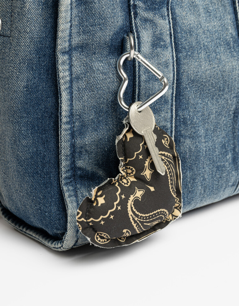 Bandoleras Bandolera Denim Con Charm - Azul Gastado