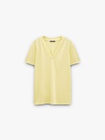 Camiseta Básica Cuello Pico amarillo