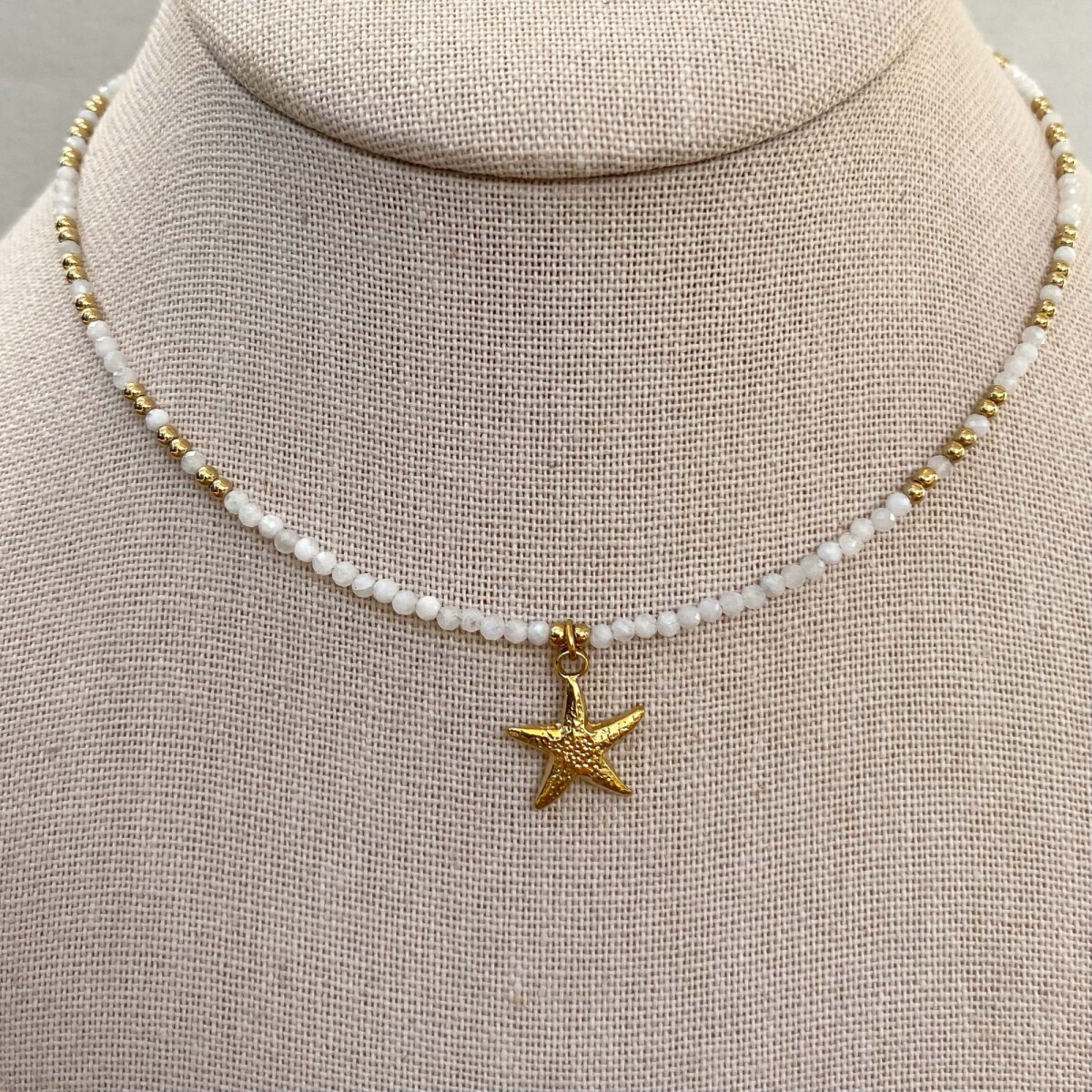 Collar ESTRELLA de MAR en acero y piedras naturales 
