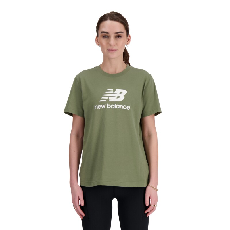 Remera New Balance de Dama - Sport Essentials - WT41502DEK DARKOLIV