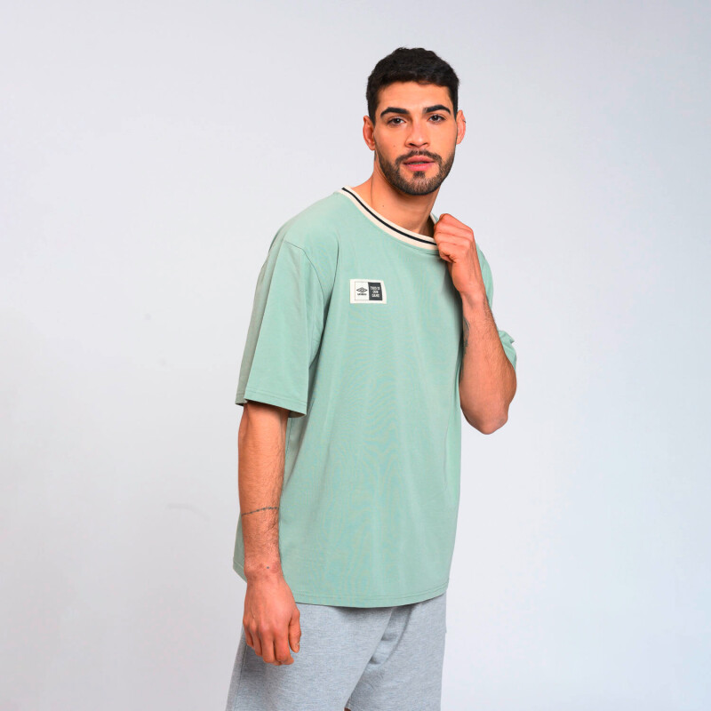 Remera University de Hombre Verde