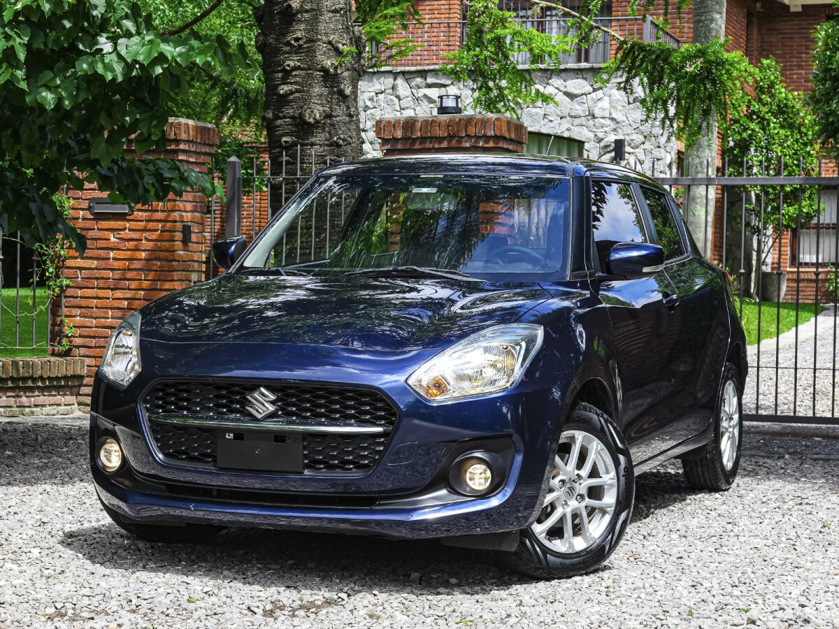 Suzuki Swift GL 1.2 con Ficha Oficial | Permuta / Financia Suzuki Swift GL 1.2 con Ficha Oficial | Permuta / Financia
