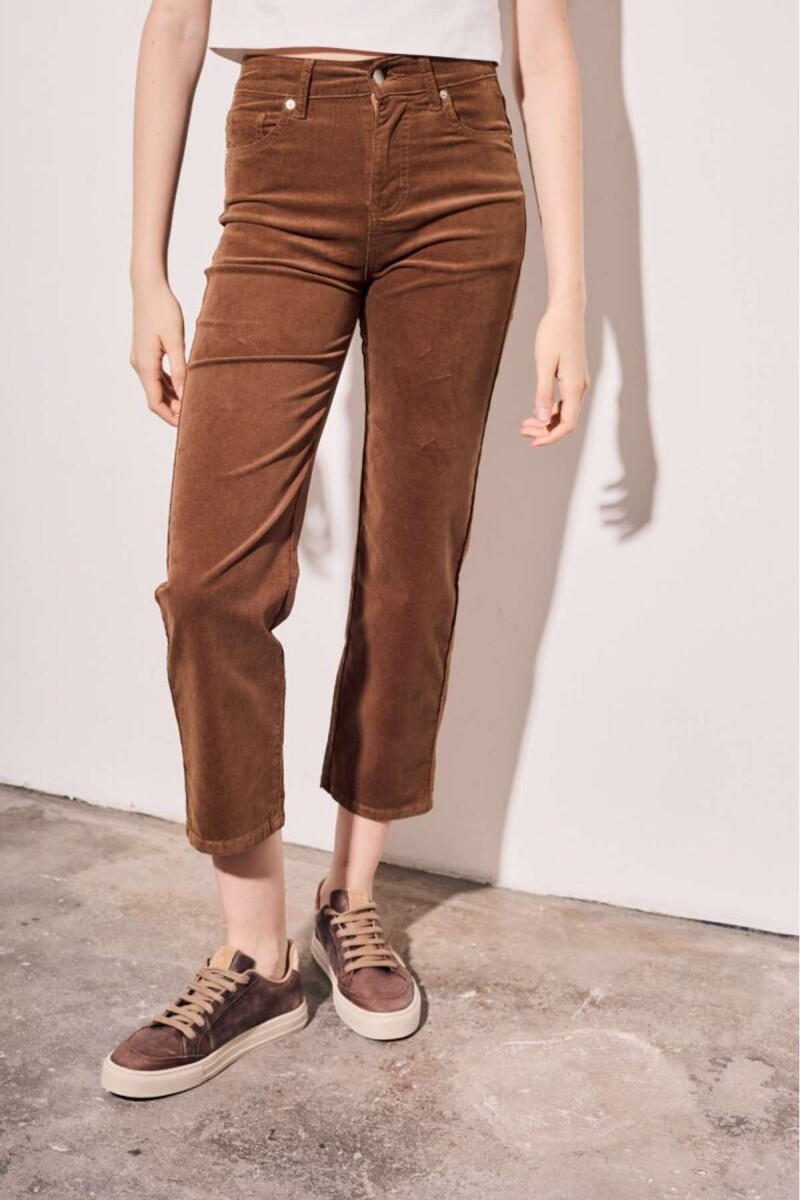 Jean Corduroy Recto - Marrón 