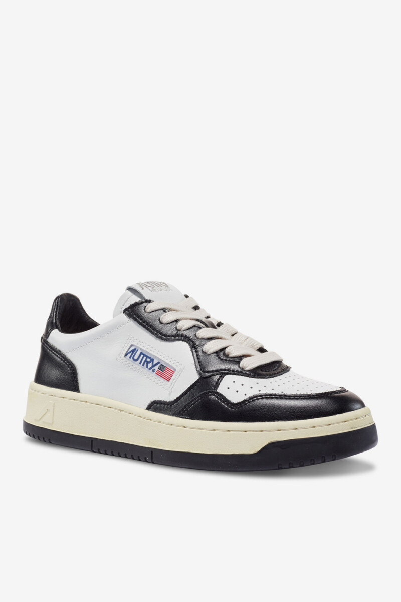 ZAPATILLA MEDALIST LOW Negro