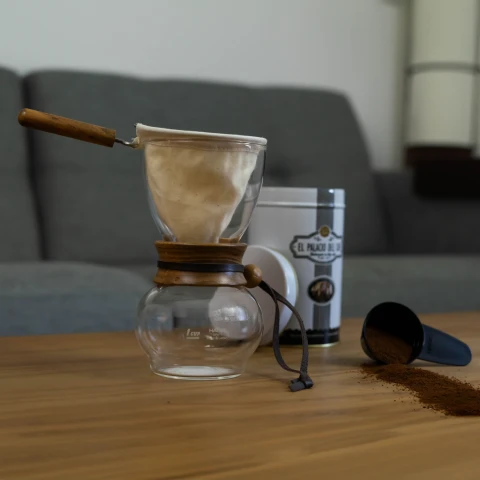 CAFETERA DE VIDRIO / FILTRO TELA - HARIO Unica