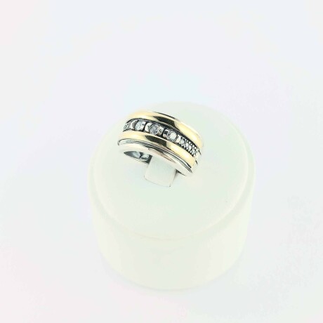 Anillo de plata 925 y double en oro 18 ktes con circonia. Anillo de plata 925 y double en oro 18 ktes con circonia.