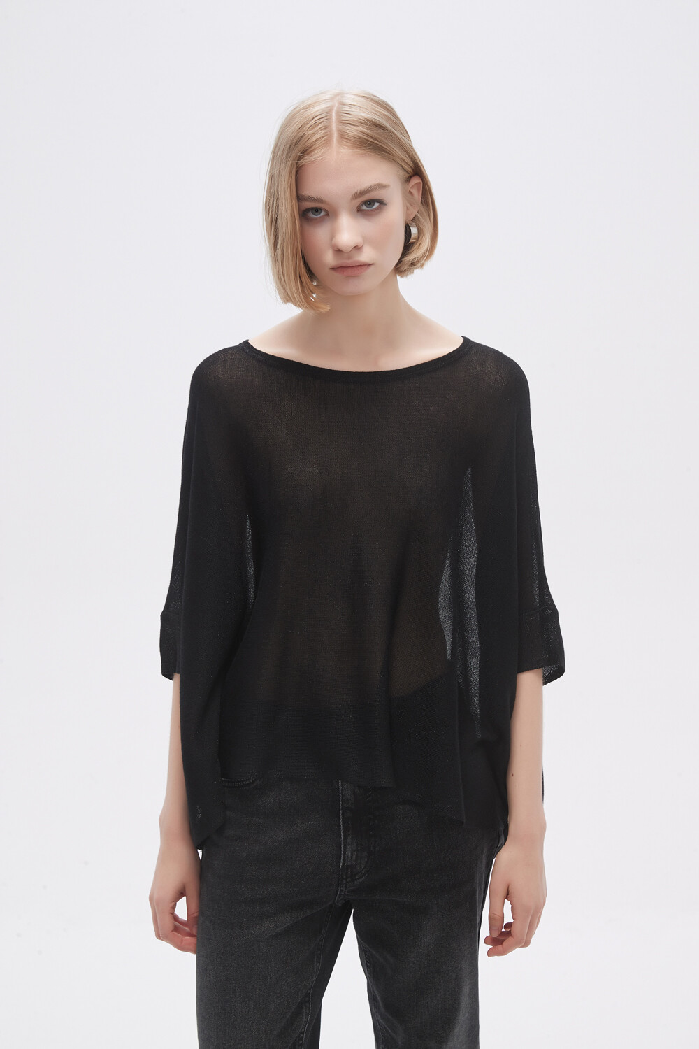 Remera Magnetus Negro