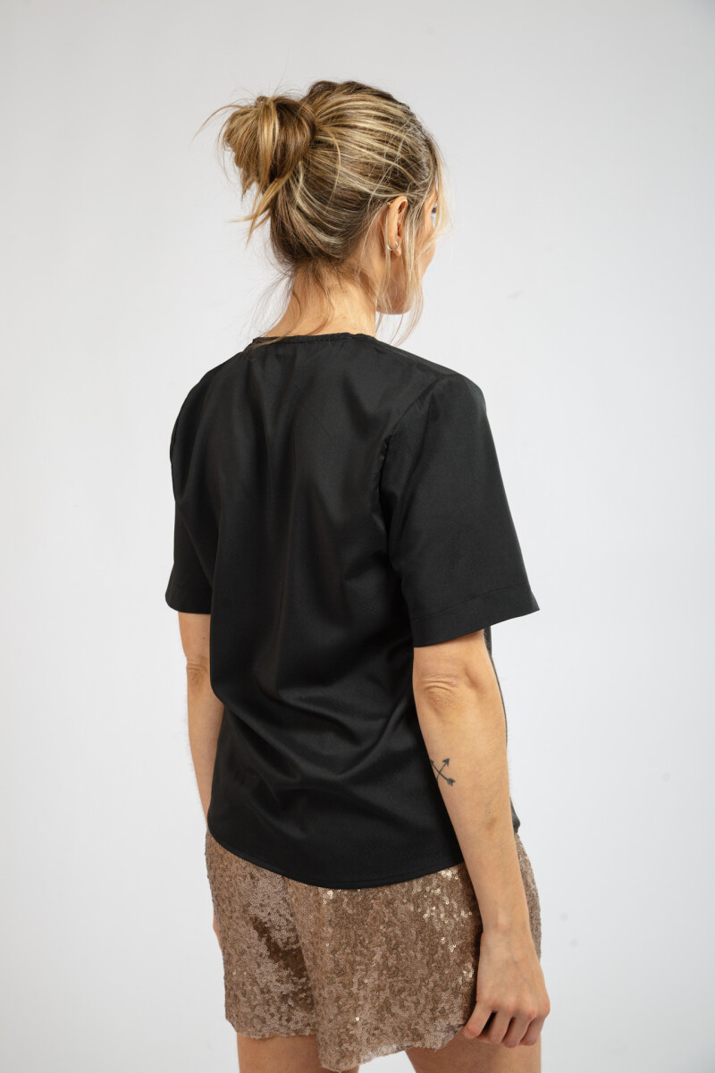 BLUSA ESCOTE EN V MANGA CORTA NEGRA