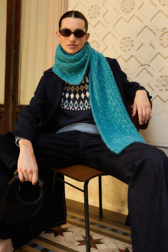 Bufanda tejida verde petroleo