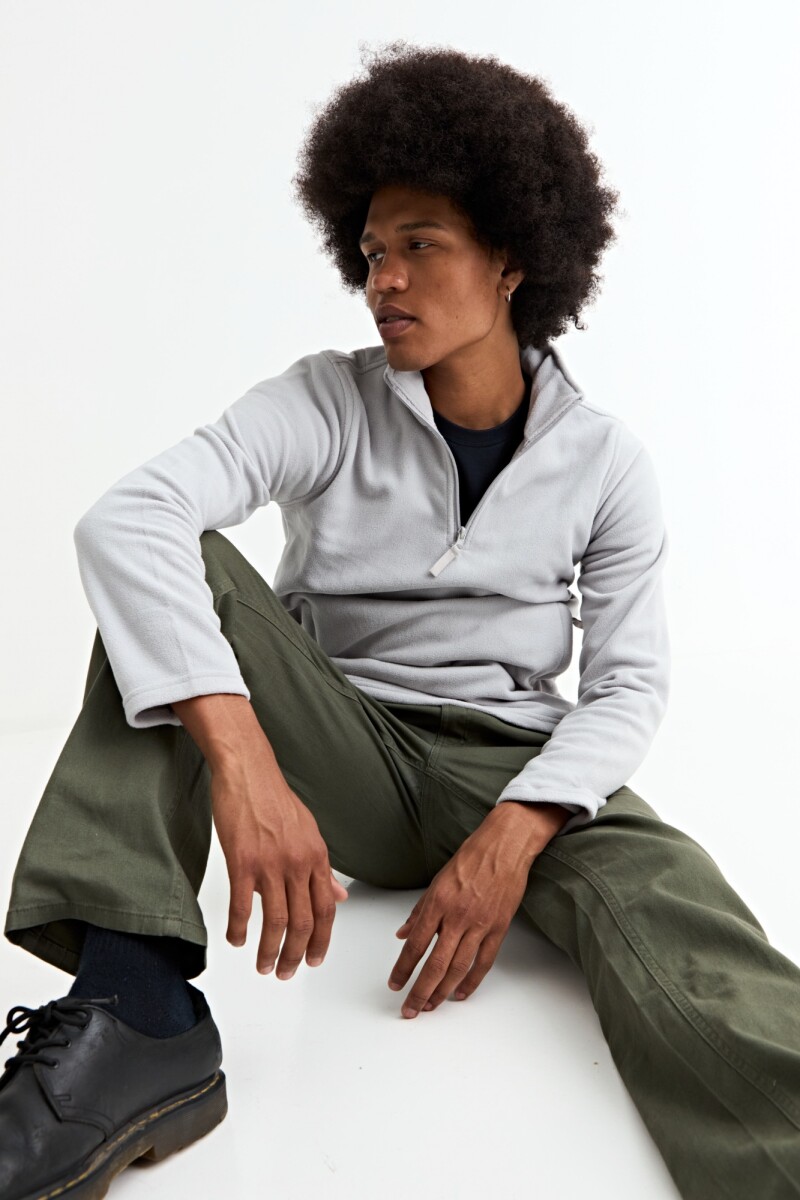 Buzo de polar GRIS CLARO