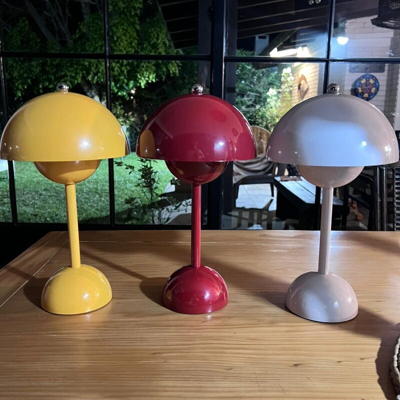 Lámpara de mesa táctil recargable Negro