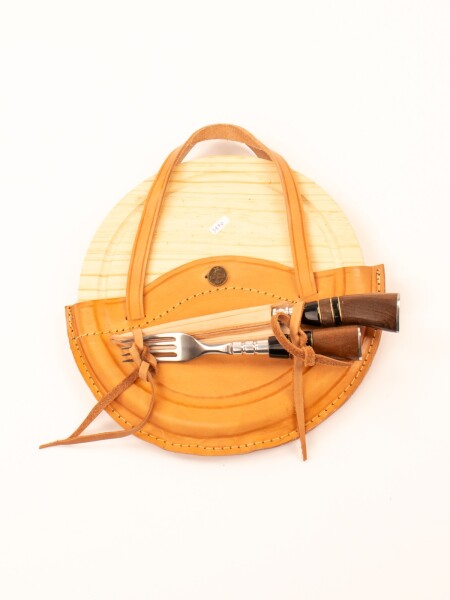 Cuchillo y Tenedor Lapacho Tabla Redonda