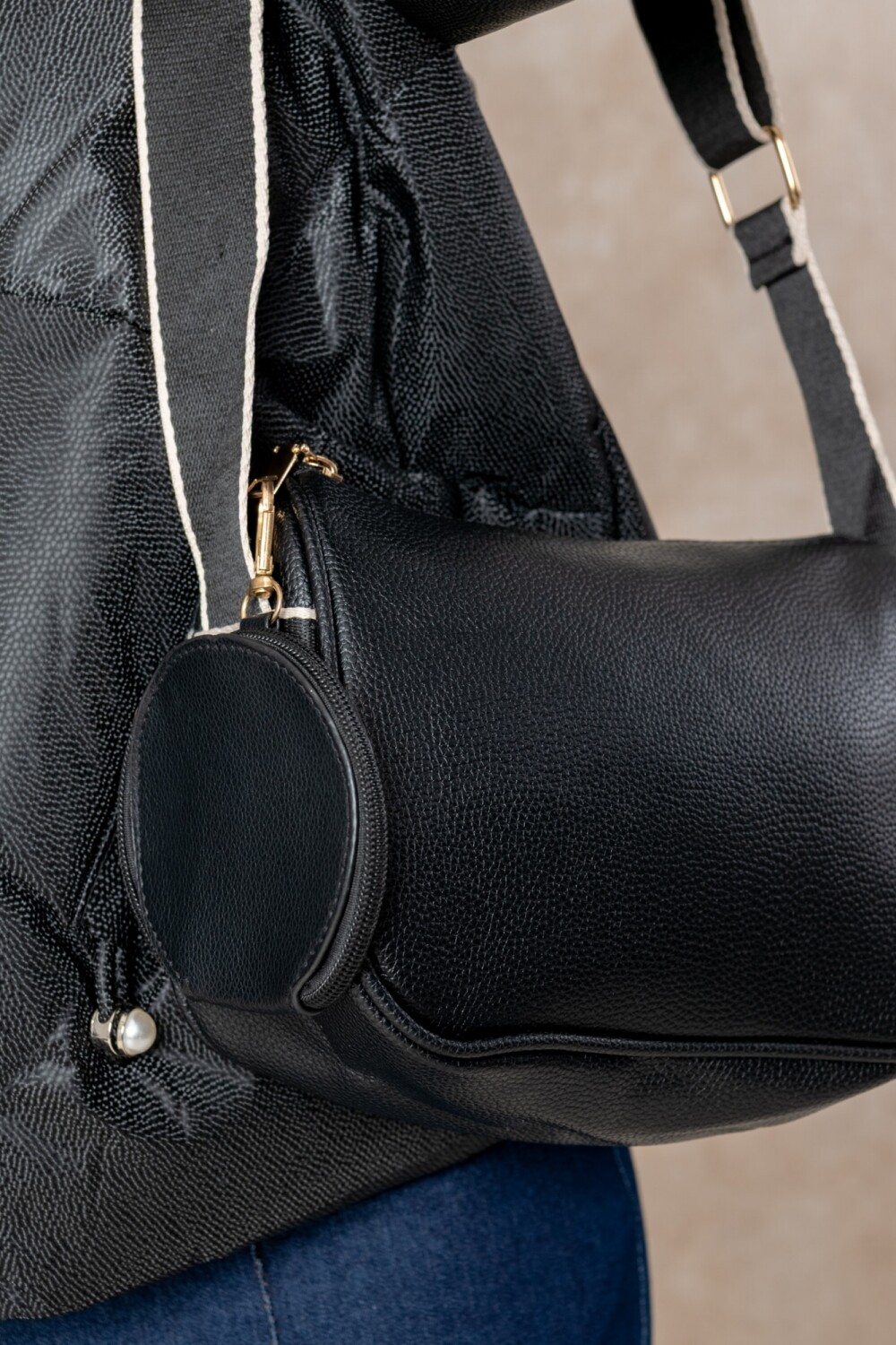 CARTERA IKIA Negro