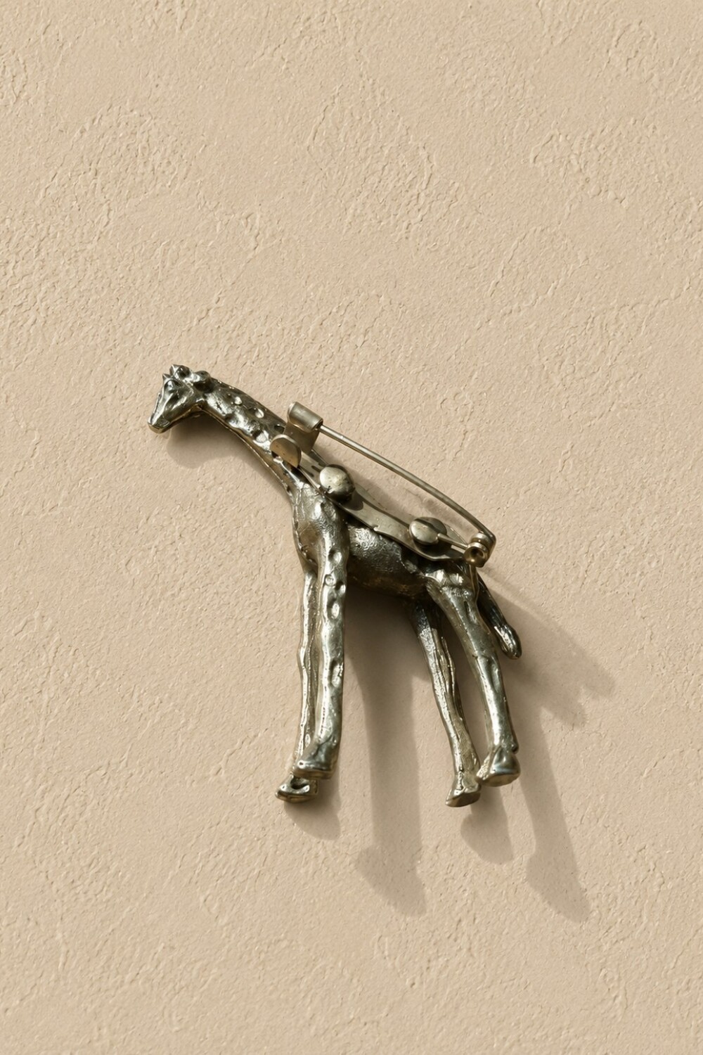 Jiraf Pin Dorado