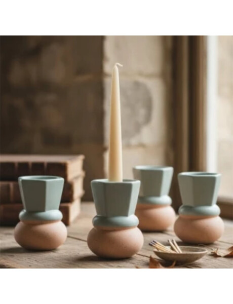 CANDELABRO BOCEL 6.8x6.8x9CM CERAMICA VERDE CANDELABRO BOCEL 6.8x6.8x9CM CERAMICA VERDE