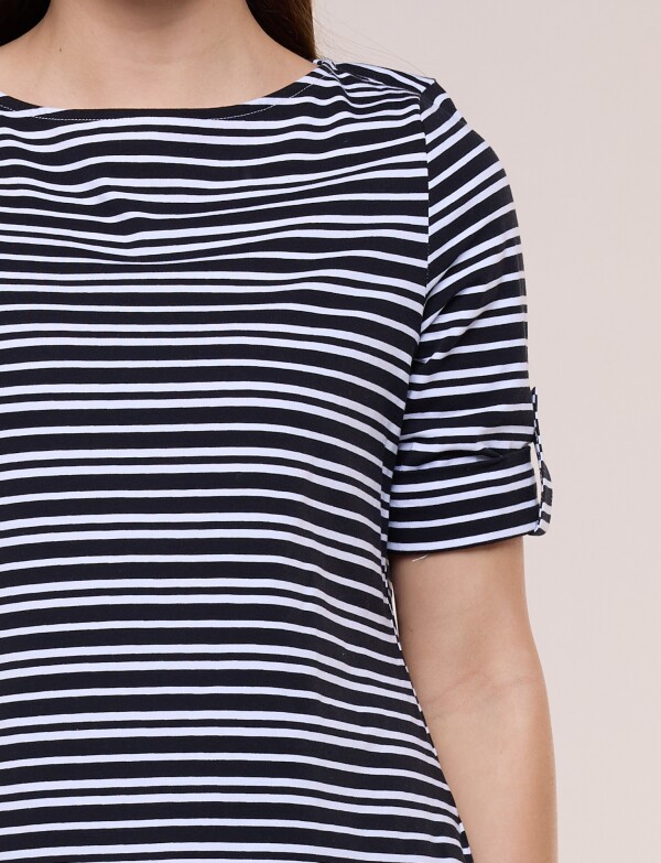 Remera De Algodón Lineas NEGRO
