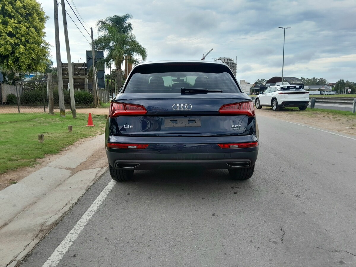 Audi Q5 2.0 Premium TFSI Quattro AT | Permuta / Financia Audi Q5 2.0 Premium TFSI Quattro AT | Permuta / Financia