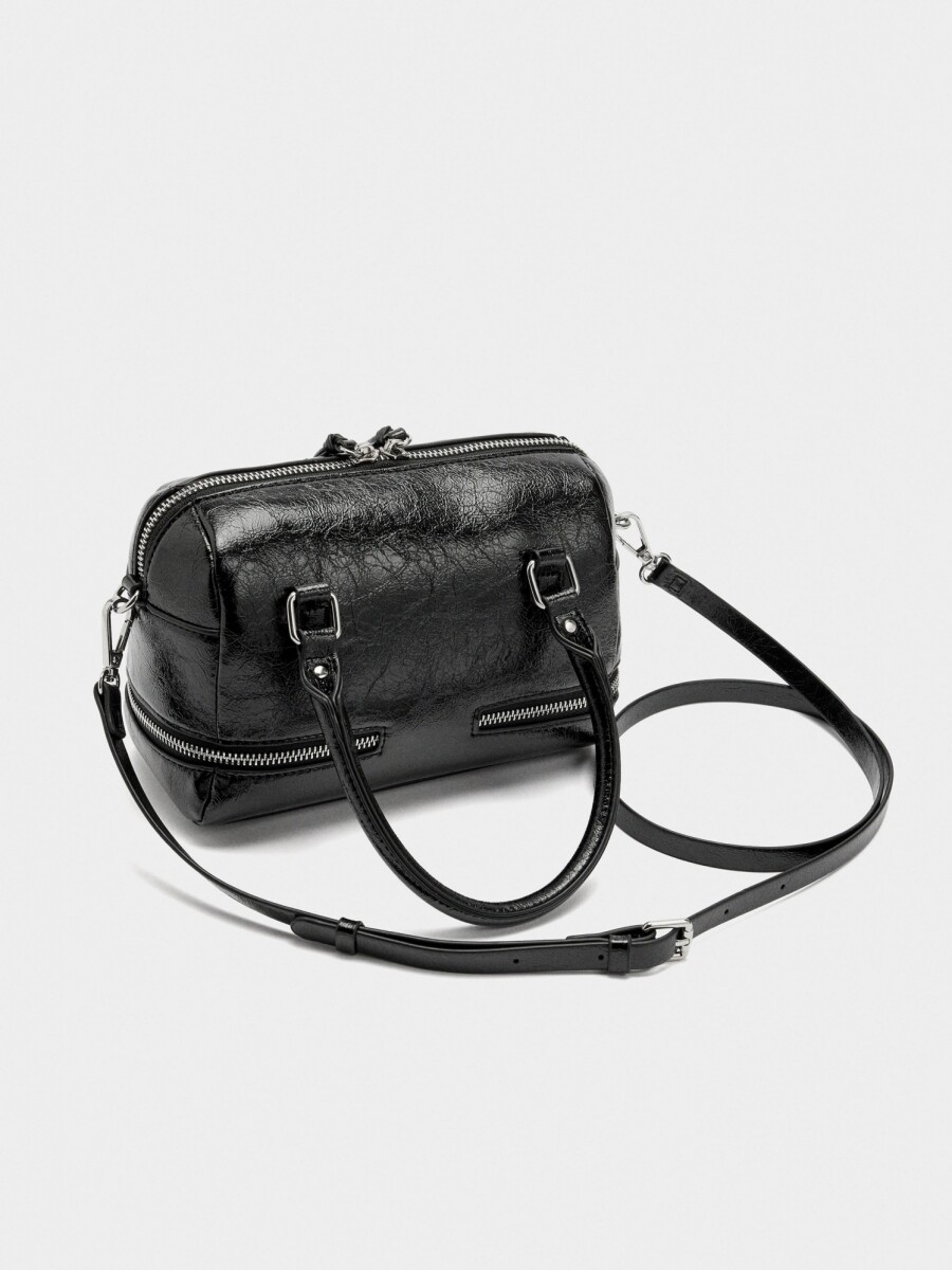 Bolso Tote Efecto Craquelado Con Colgante negro
