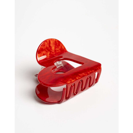 Broche Acrílico Corazón Calado Rojo Burdeaux