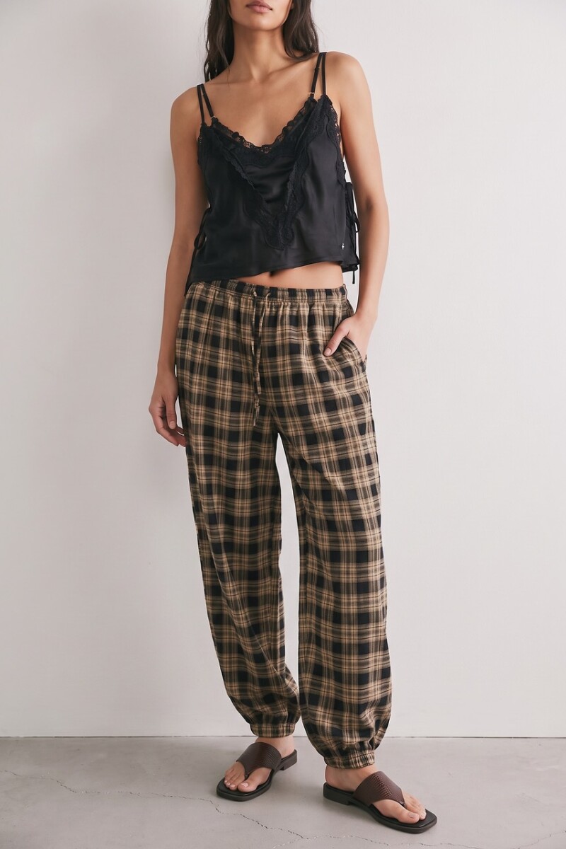 Pantalon A Cuadros Negro