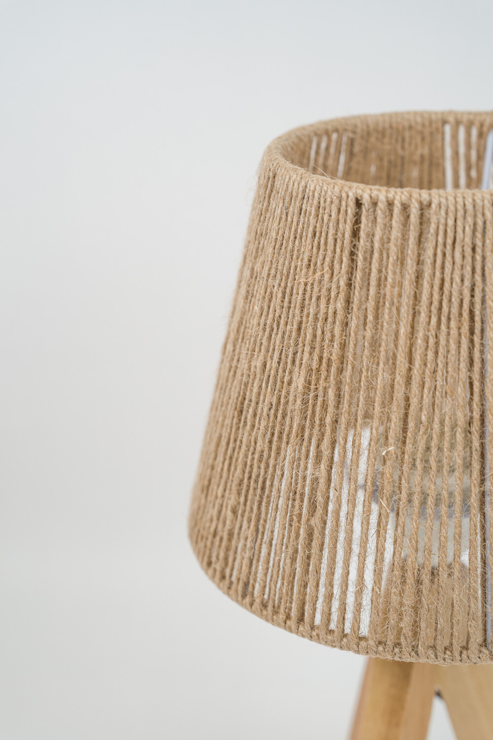 Lampara De Mesa Jasson Color Unico