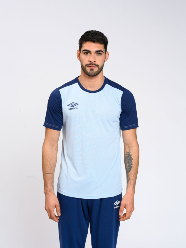 REMERA DOV HOMBRE Umbro Hombre 071