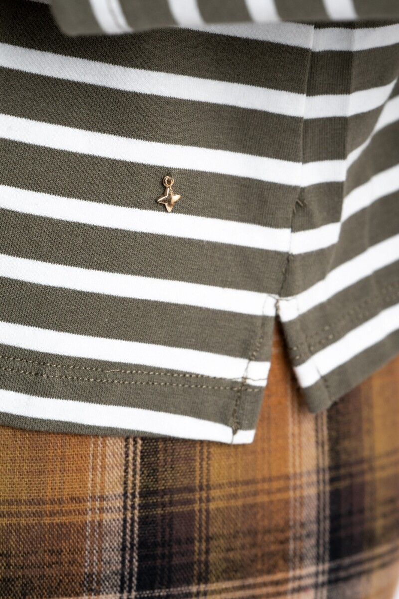 Remera Algodón Elastano Rayada Oliva