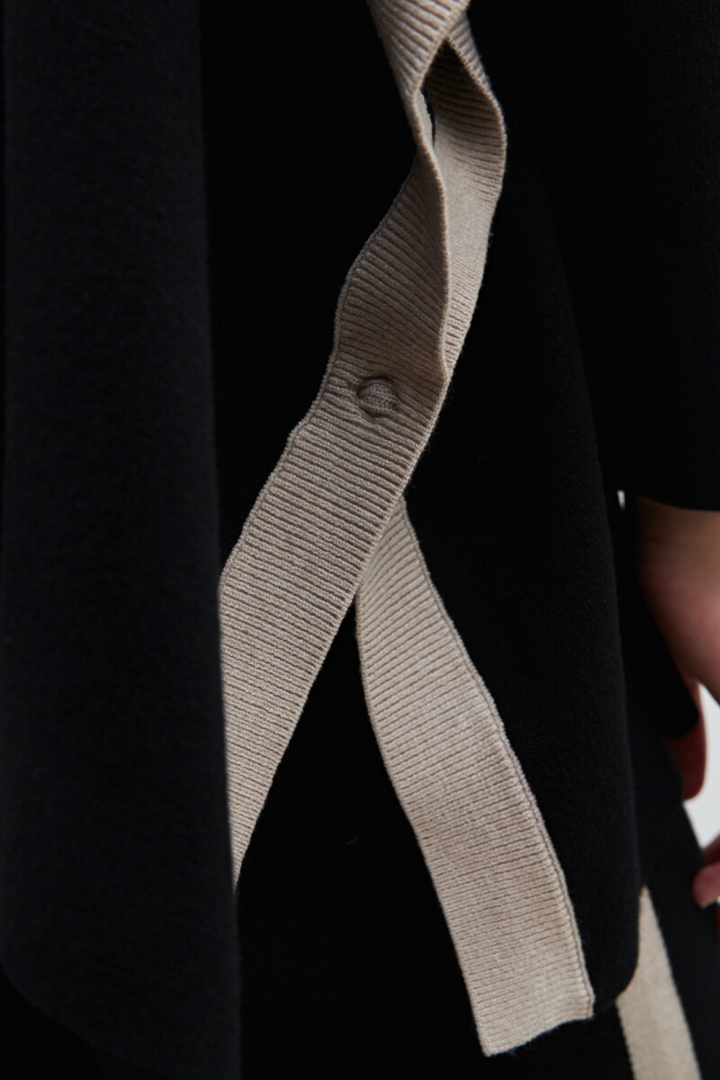 Polera oversized bicolor negro