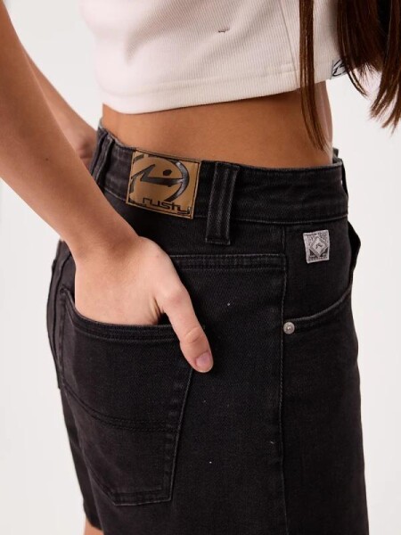 SHORT RUSTY SUZETTE MOM NEGRO