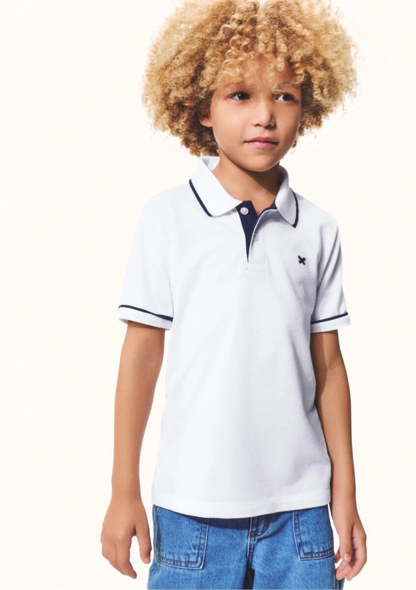 POLO DE NIÑO CON LOGO BORDADO - BLANCO 