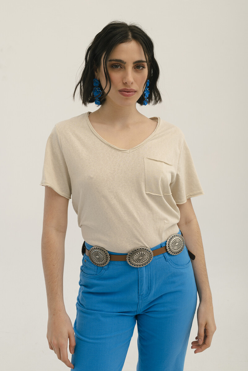 REMERA POCKET - BEIGE 