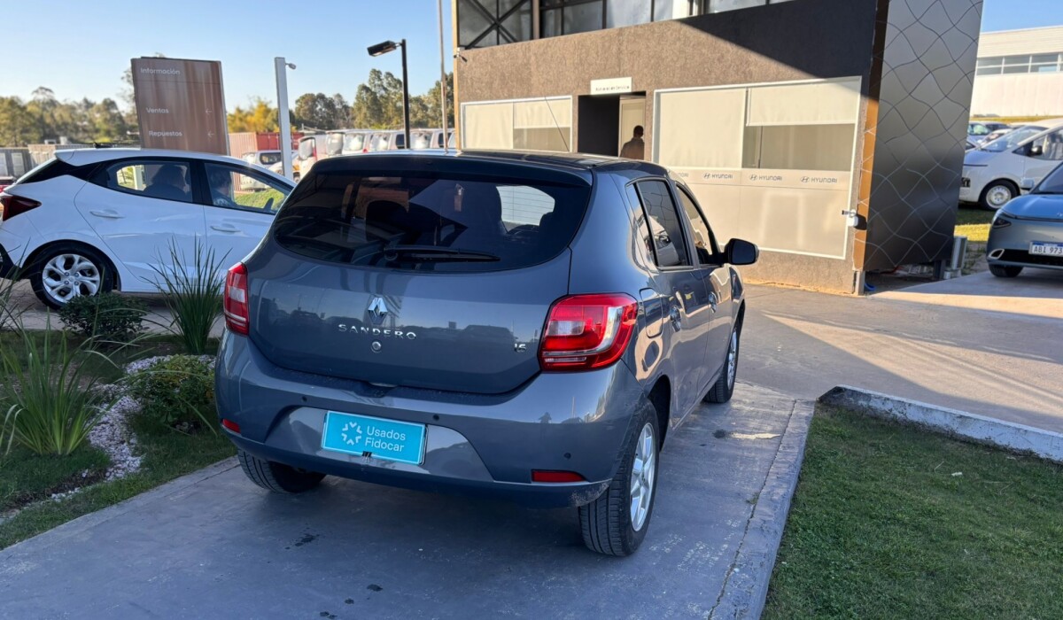 Renault Sandero 1.6 Privilege - 2018 Renault Sandero 1.6 Privilege - 2018