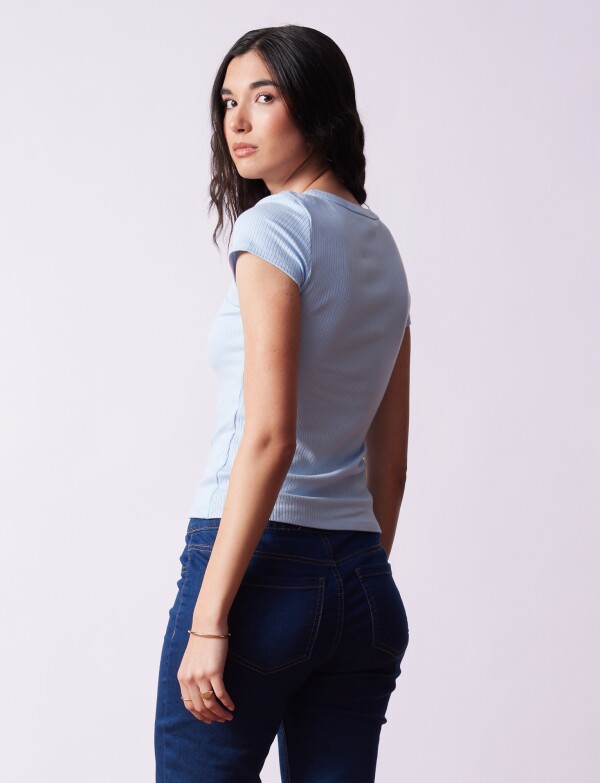 Remera Basica Ribs CELESTE