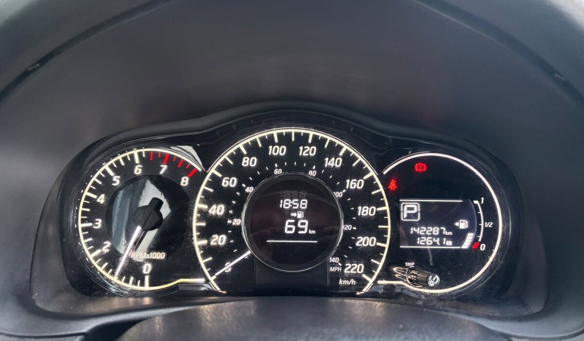Nissan Note Advance CVT - 2014 Nissan Note Advance CVT - 2014