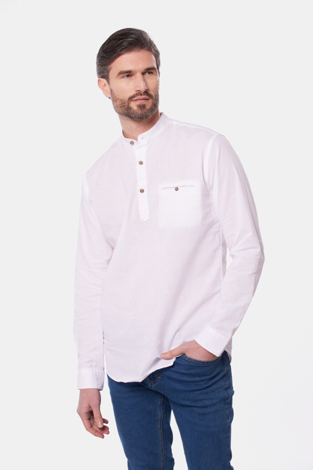 CAMISA LINO MEDIO BOTON CUELLO MAO Blanco