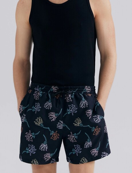 SHORT ESTAMPADO CON SUSPENSOR NEGRO