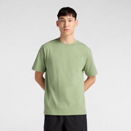 Remera New Balance de Hombre - Athletics - MT41533AAR GREEN OLIVE