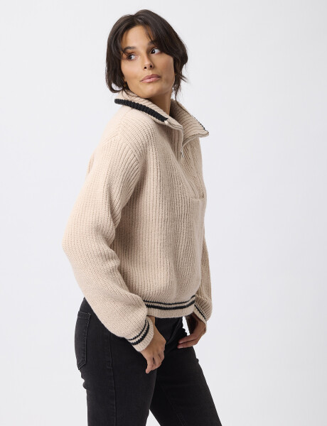 Sweater cuello cierre beige