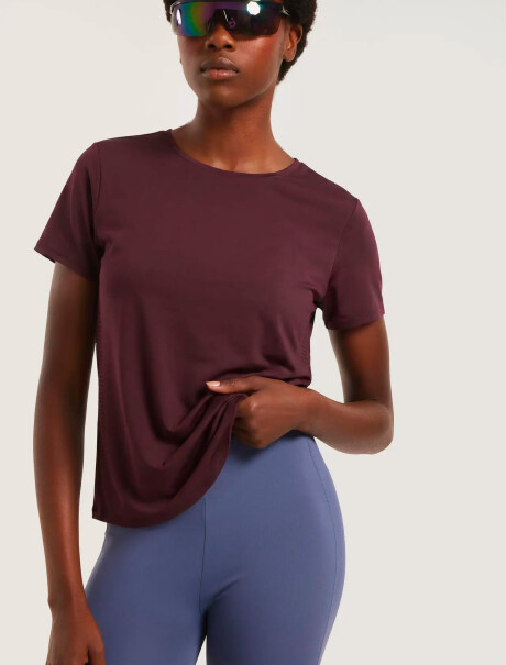 CAMISETA DEPORTIVA DE ALTO RENDIMIENTO BORDEAUX