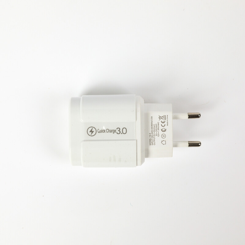Cargador Iphone DK-C01 carga rapida 3.0A con cable lightning Cargador Iphone DK-C01 carga rapida 3.0A con cable lightning