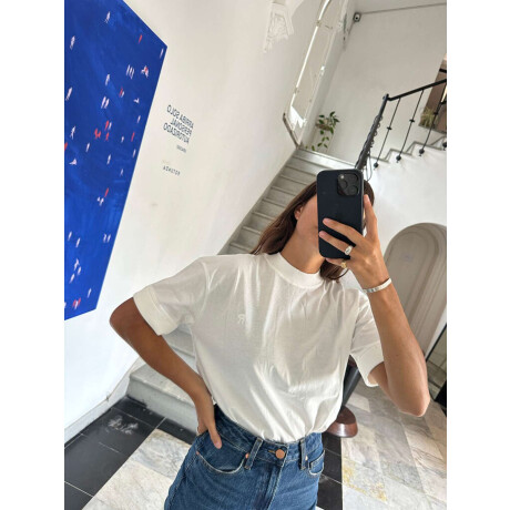 Camiseta Pouli White